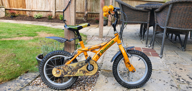 childrens wheelbarrow smyths